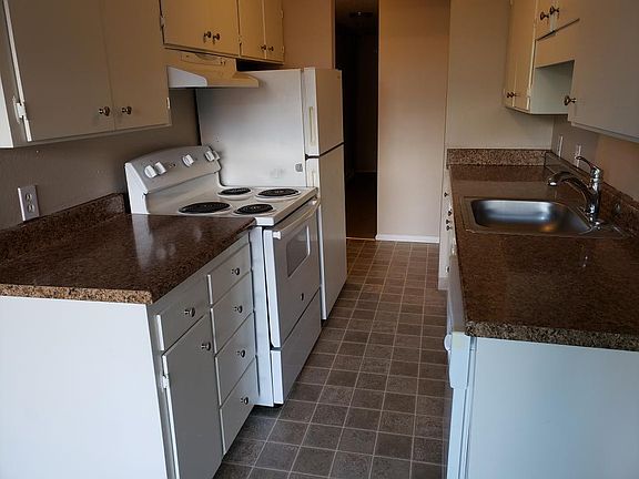 4th image of 3506 NE 95th St #404