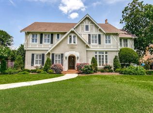 117 Geneseo Rd, Terrell Hills, TX 78209