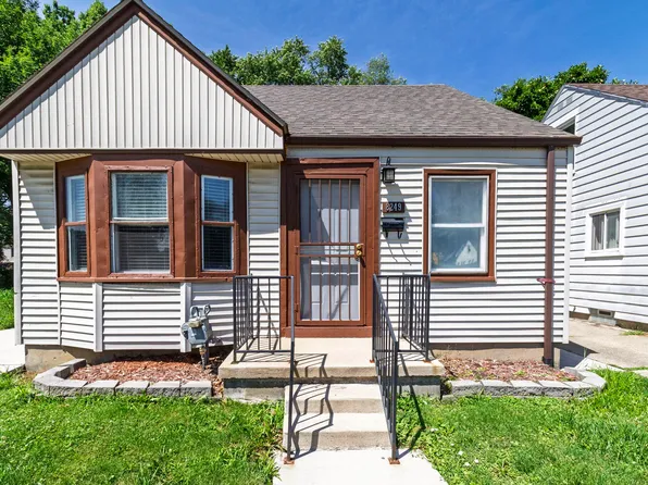 8249 Robson St, Detroit, MI 48228