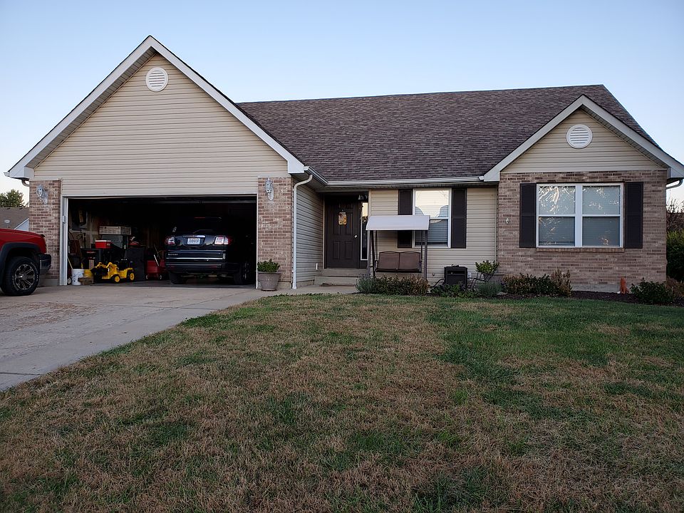 1st image of 884 Saint Andrews Dr