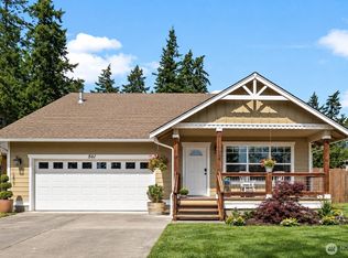 961 NW Longview Drive, Oak Harbor, WA 98277