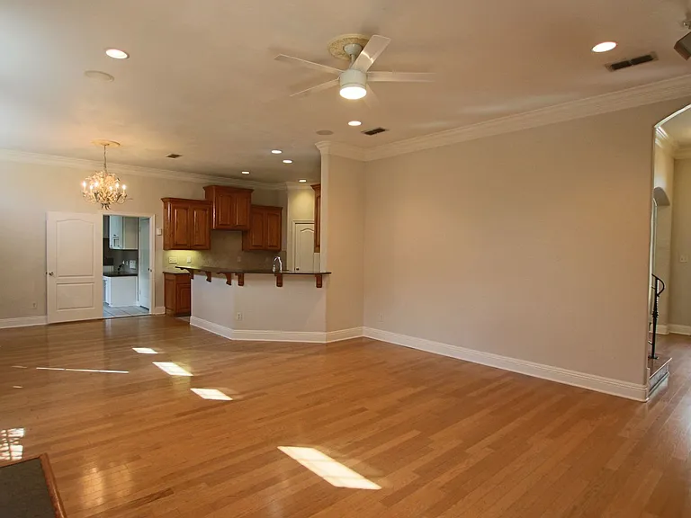 1202 River Bend Dr — Photo 9