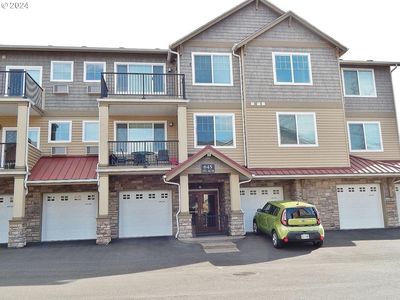 645 NW Falling Waters Ln Unit 301, Portland, OR, 97229