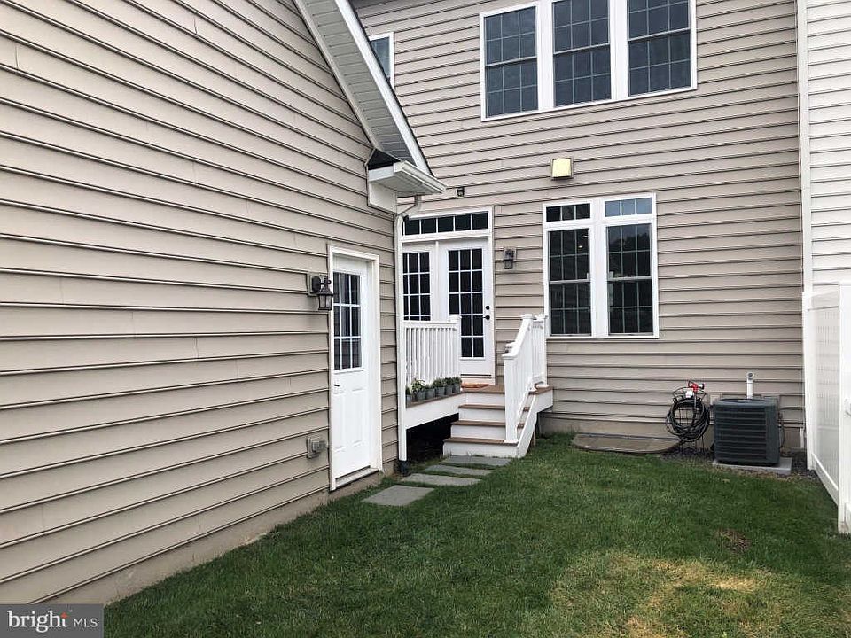 2nd image of 3830 Jacob Stout Rd