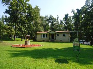 305 S Summit Ridge Dr, Williford, AR 72482