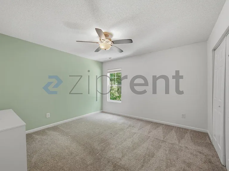 261 Chadford Pl — Photo 37