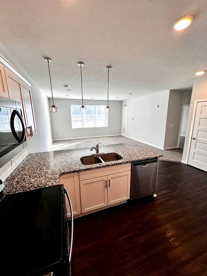 M34 Apartments — Photo 2