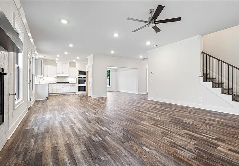 1705 S 23rd Pl — Photo 5