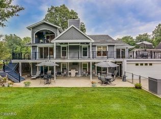 70384 Sunrise Dr, Edwardsburg, MI 49112