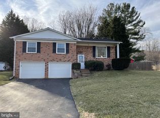 23 Jackson Ave, Round Hill, VA
