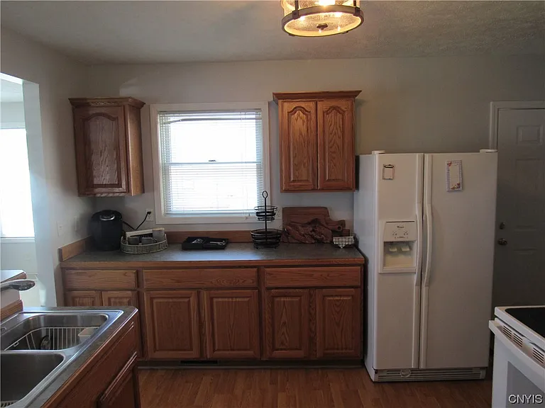 28 E River Rd #2-1 — Photo 6