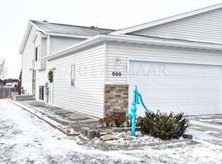 900 35th Ave S, Moorhead, MN 56560