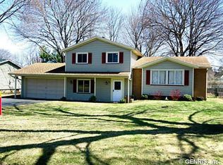 23 Grecian Pkwy, Rochester, NY 14626