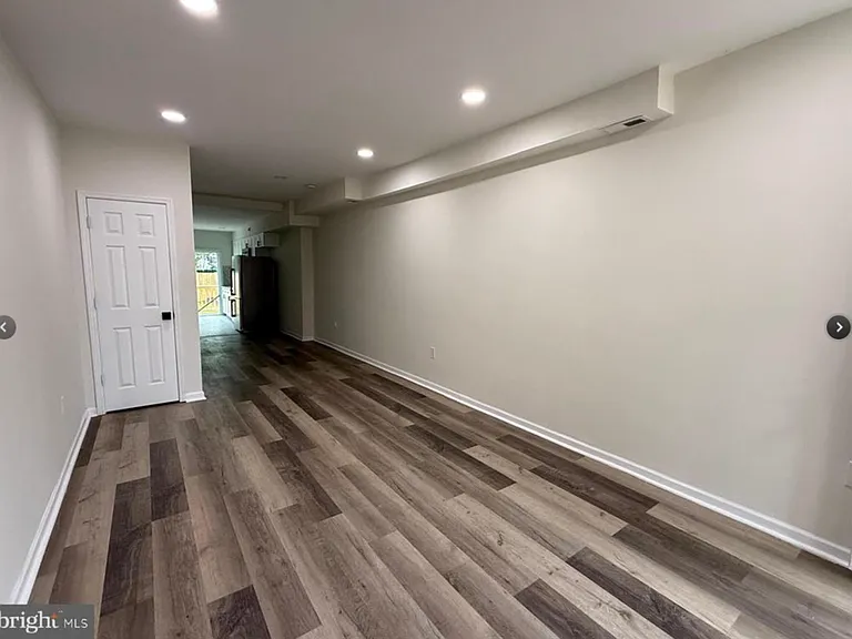 516 Columbus Rd — Photo 12
