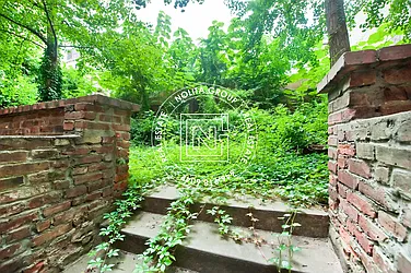 Rented by Nolita Group