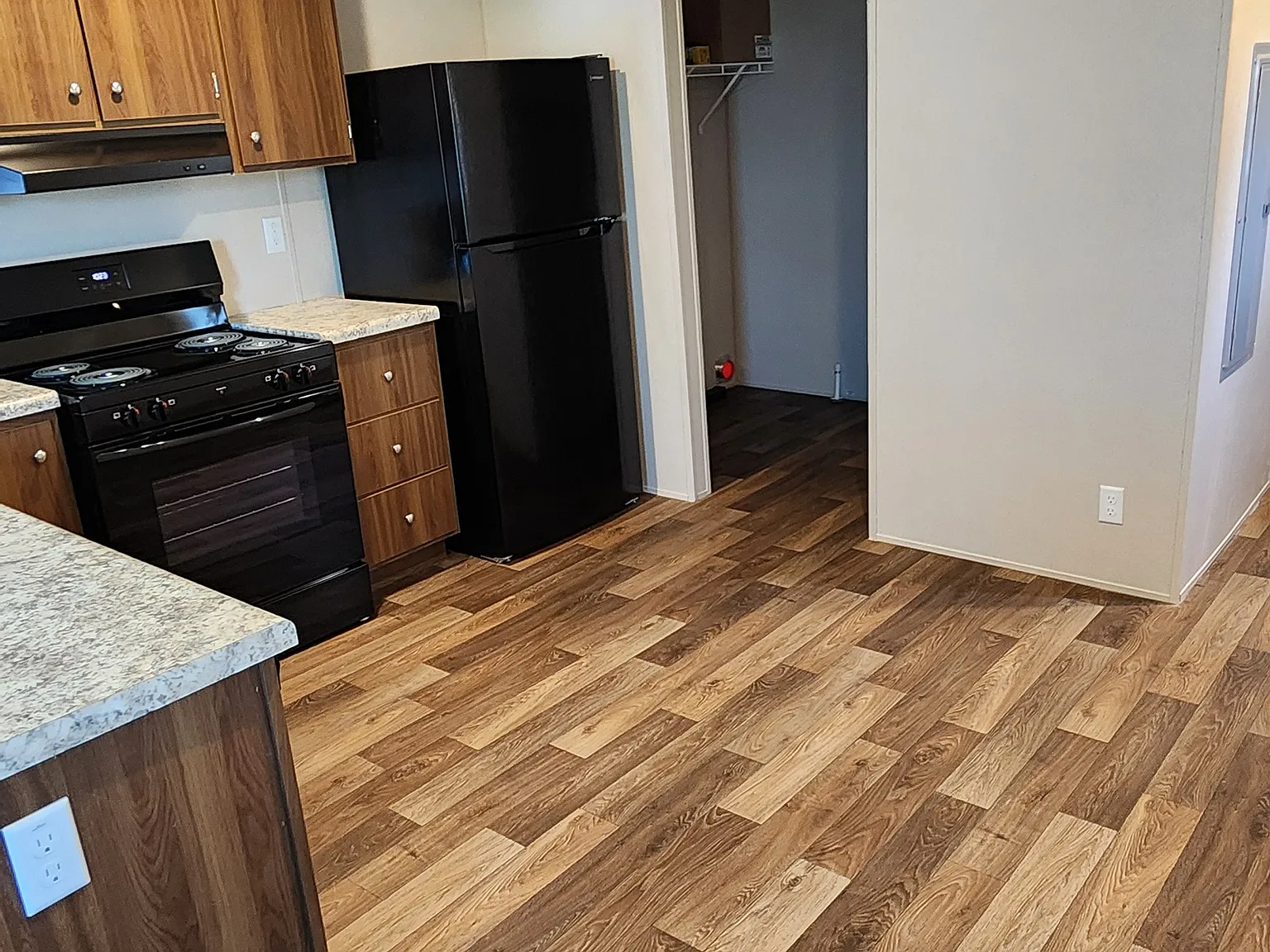 2 bed, $1,000 — Photo 4