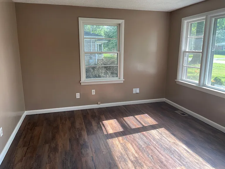 4035 Addison Ln — Photo 6