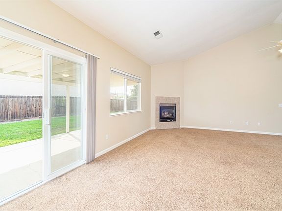 4th image of 16 Pelican Pl