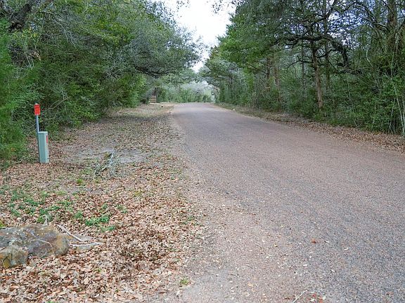3rd image of 4731 Krischke Rd