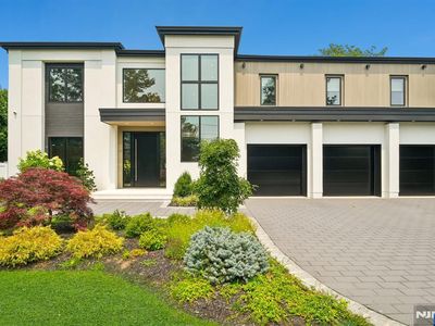 24 Carol Drive, Englewood Cliffs, NJ, 07632