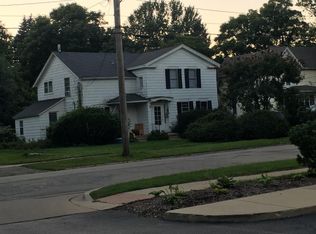 19 S Lincoln St, Batavia, IL 60510