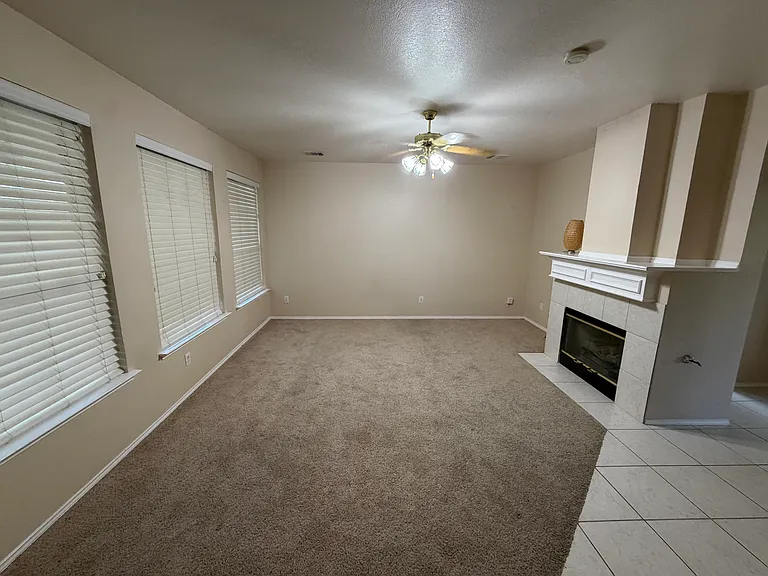 2453 Ravenhurst Dr — Photo 8