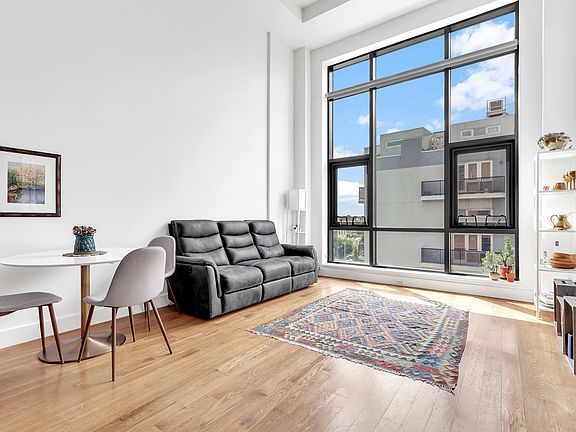 3rd image of 305 McGuinness Blvd #4JJ