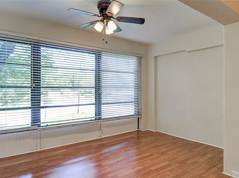 3399 Mermoor Dr #207 — Photo 25
