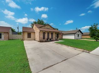 523 Magnolia Dr, Forney, TX 75126