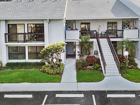 2nd image of 5186 GOLFVIEW Court #1913