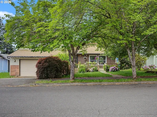 18015 Davis St, Sandy, OR 97055