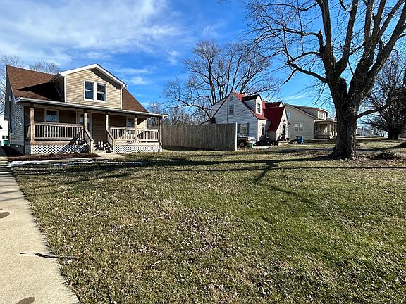3rd image of 256 Somerset St
