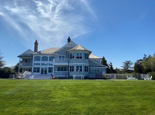 6 Pine Tree Ln, Westhampton, NY 11977