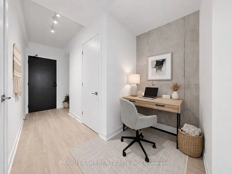284 King St E #1108 — Photo 4