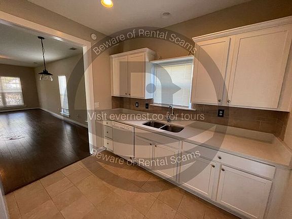 4th image of 365 Hathaway Ln