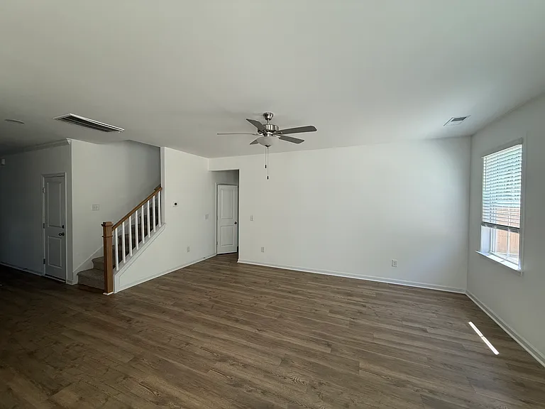 33 Thorne St — Photo 5