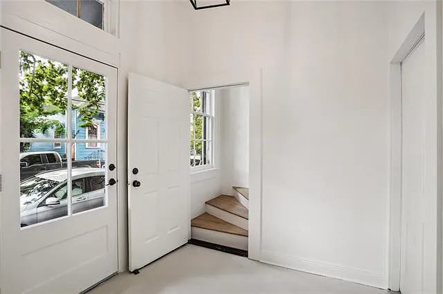 734 Alvar St — Photo 3