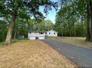 115 Mount Airy Rd, Saugerties, NY 12477