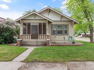 390 N 7th Ave, Forsyth, MT 59327