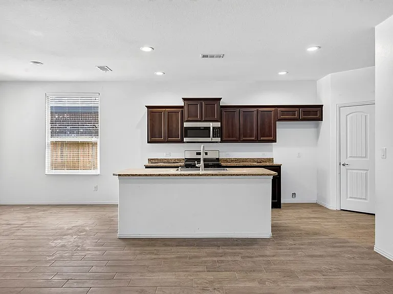 7305 Fossell Ranch Rd — Photo 5