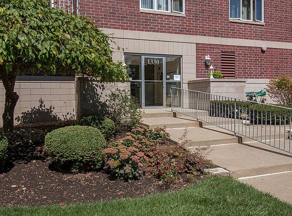 2nd image of 1330 Perry St APT 205
