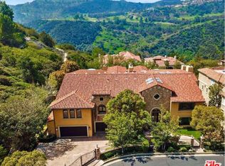2147 Ravensfield Ln, Los Angeles, CA 90077