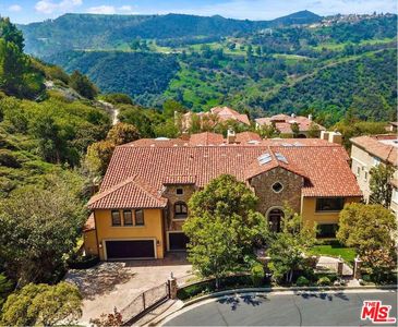 2147 Ravensfield Ln, Los Angeles, CA, 90077