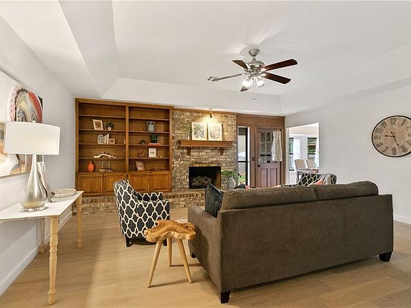5th image of 1705 Whispering Creek Ct