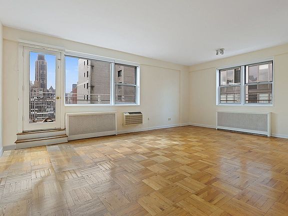 3rd image of 404 E 66th St Ph B