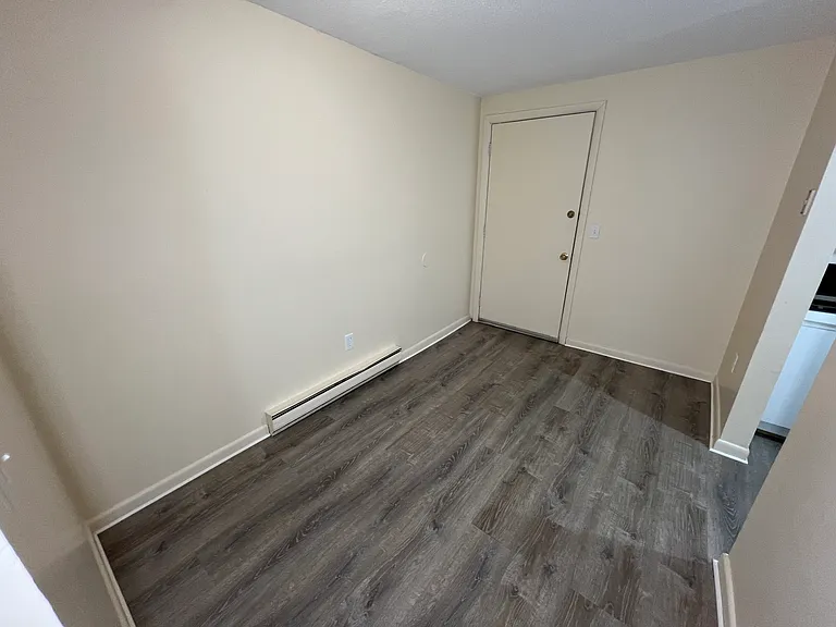 4 Culdaff St #J — Photo 6