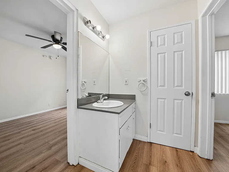 14143 Gilmore St #2 — Photo 19
