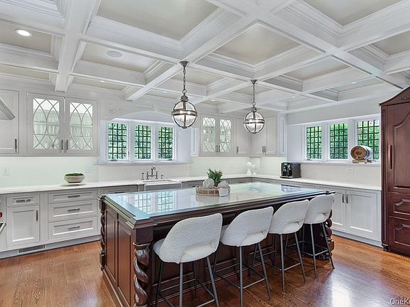 12th image of this home