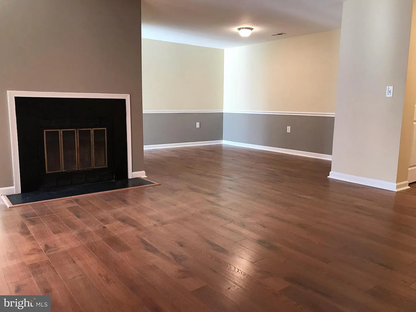 2 bed, 2.0 bath, 1100 sqft, $1,900 — Photo 2