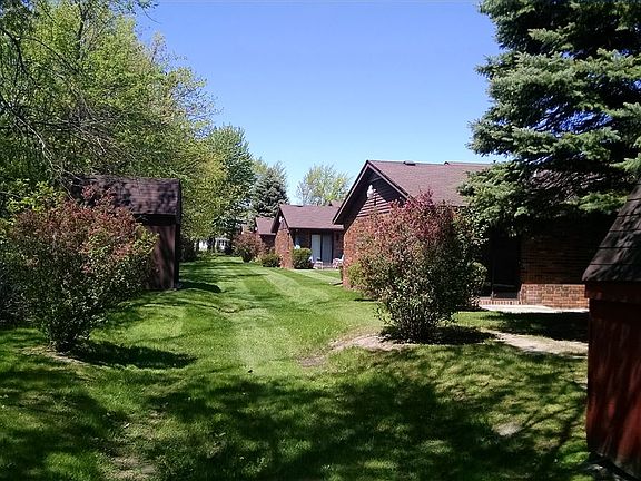 3rd image of 3909 Cabaret Trl W APT 2